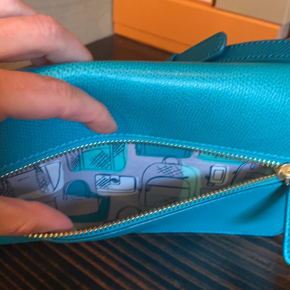 Vera Bradley Tess Crossbody in Teal Leather - Picture 9 of 17